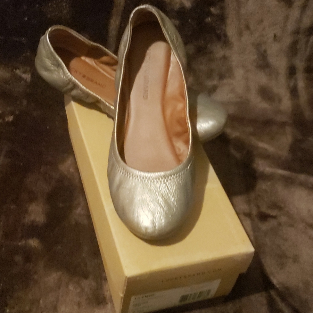 Lucky brand flats